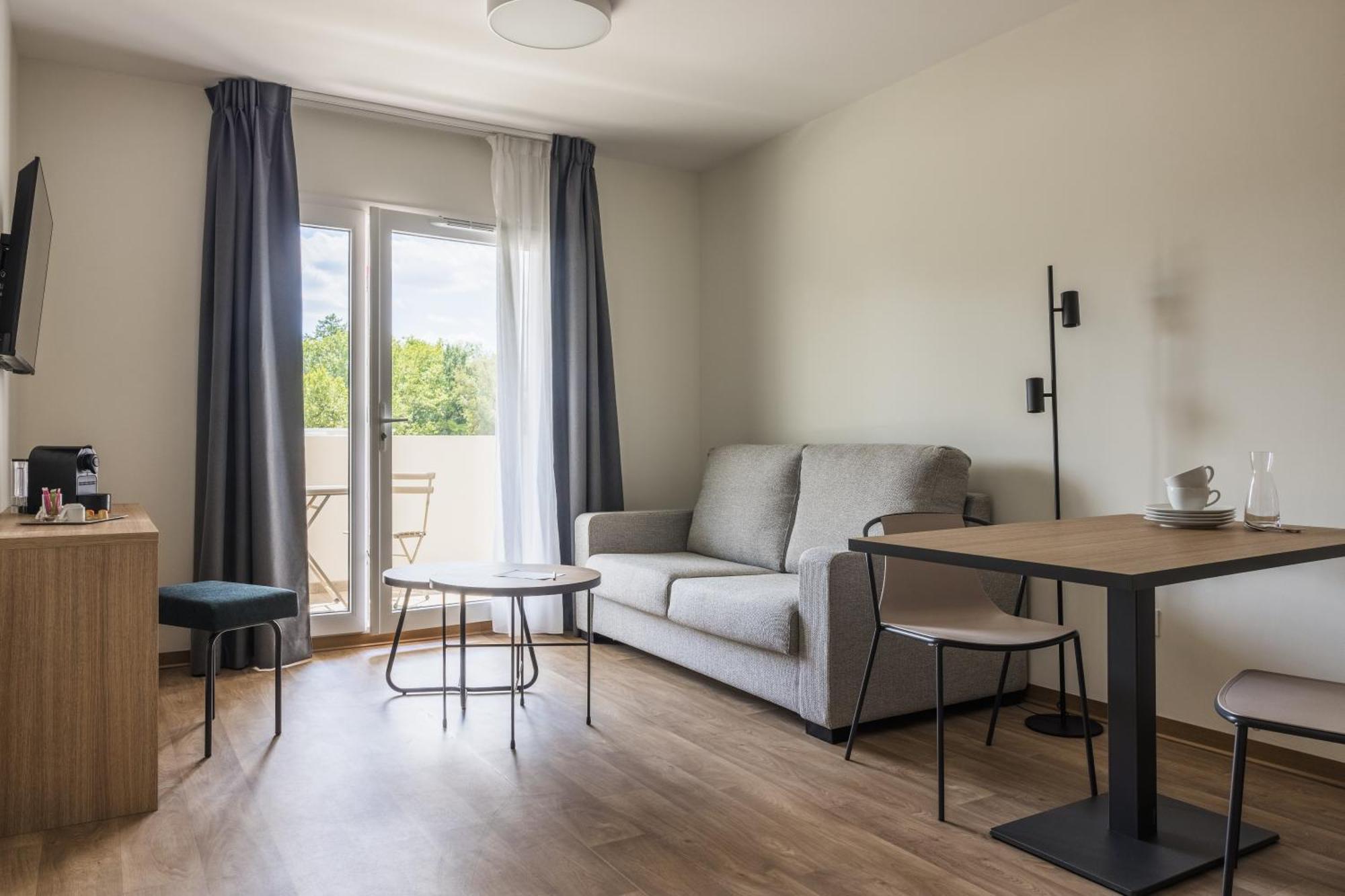 Hotel Des Thermes Des Fumades Allegre Les Fumades Eksteriør billede